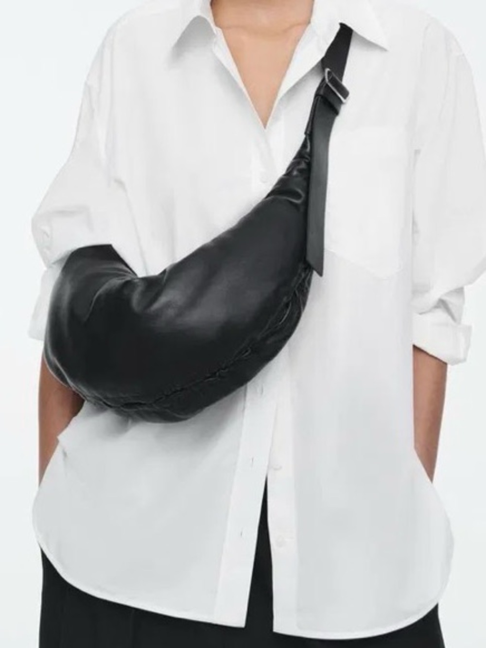 COS
CANOPY CROSSBODY - LEATHER